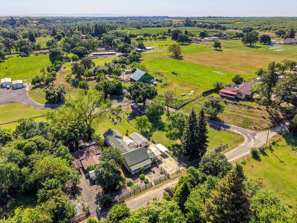 10813 Stone Rd, Oakdale, CA 95361