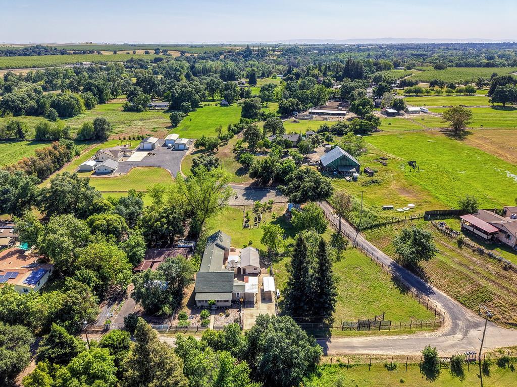 10813 Stone Rd, Oakdale, CA 95361