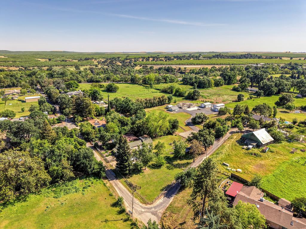 10813 Stone Rd, Oakdale, CA 95361