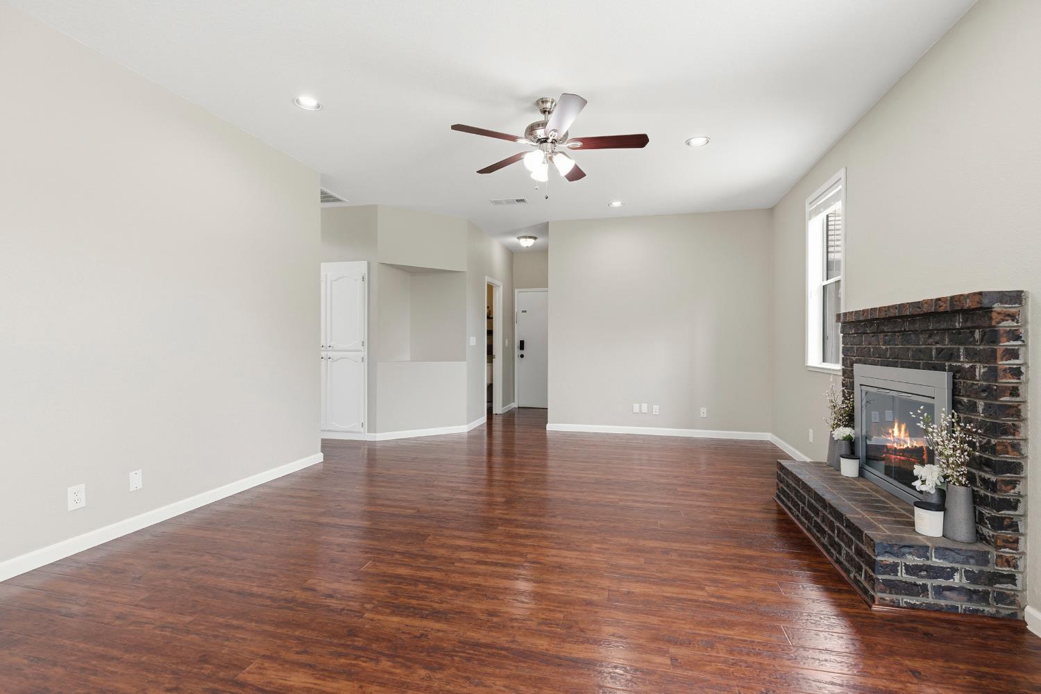 504 Van Dyken Way, Ripon, CA 95366