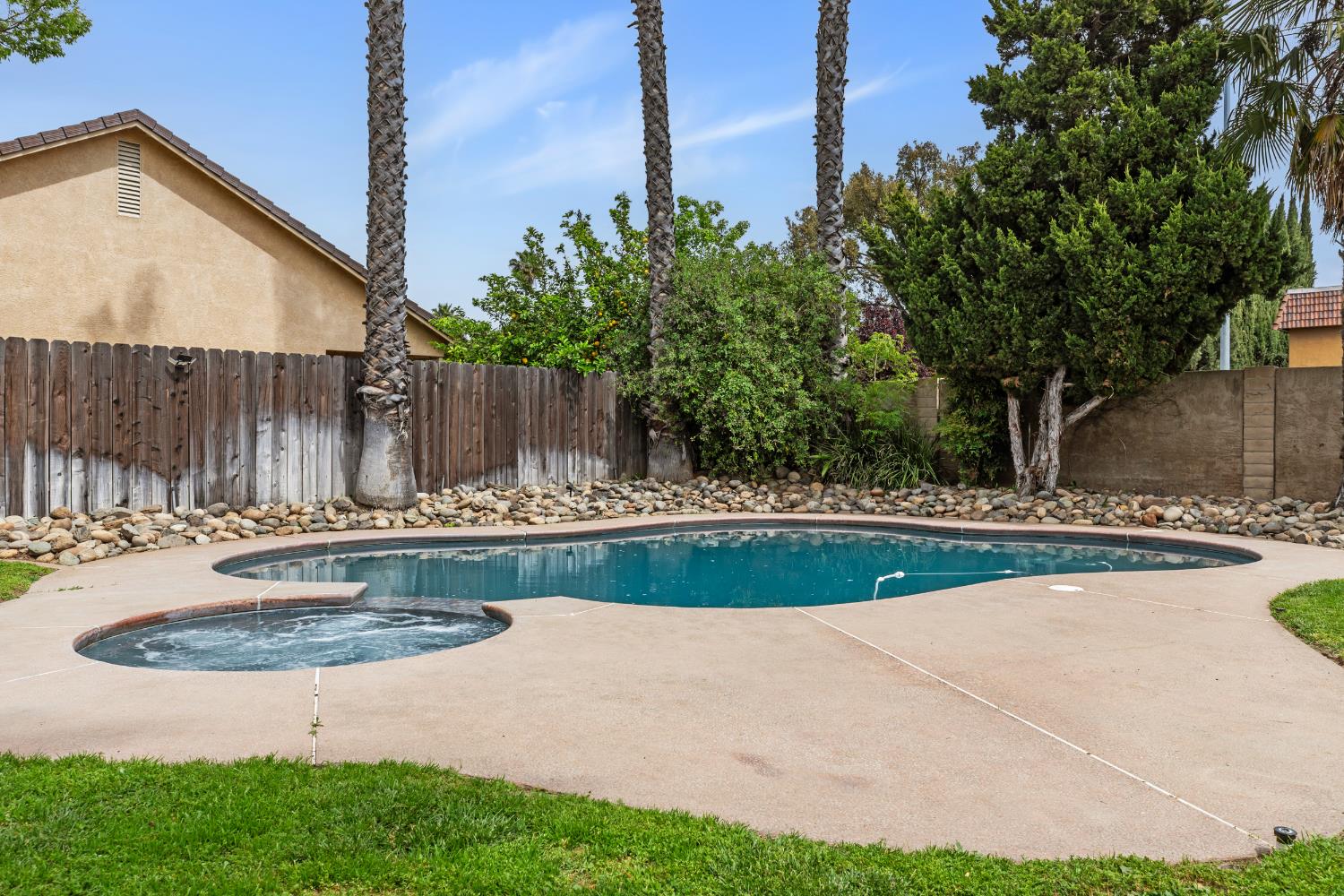 504 Van Dyken Way, Ripon, CA 95366