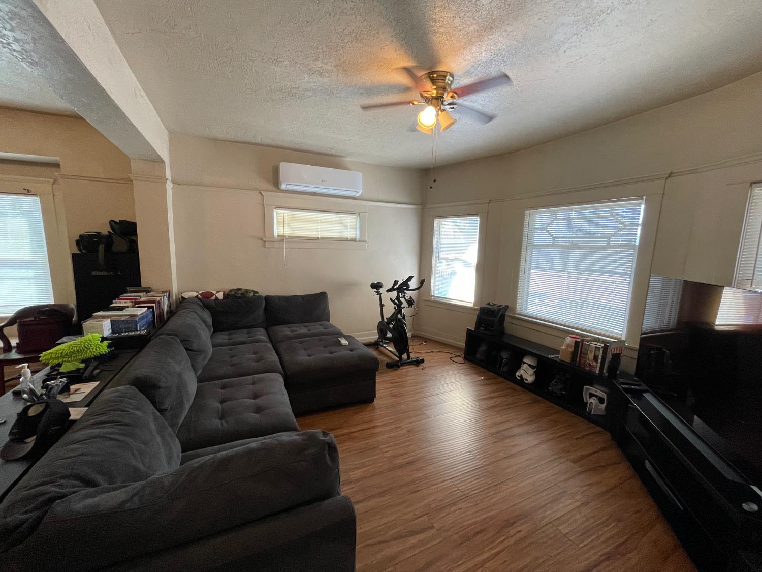 512 12th St, Modesto, CA 95354