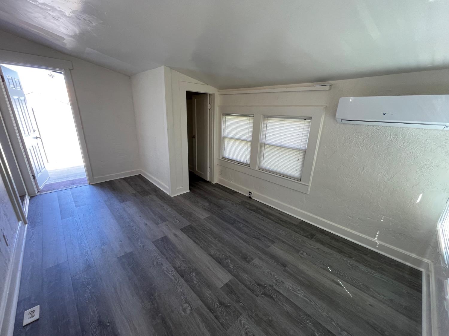 512 12th St, Modesto, CA 95354