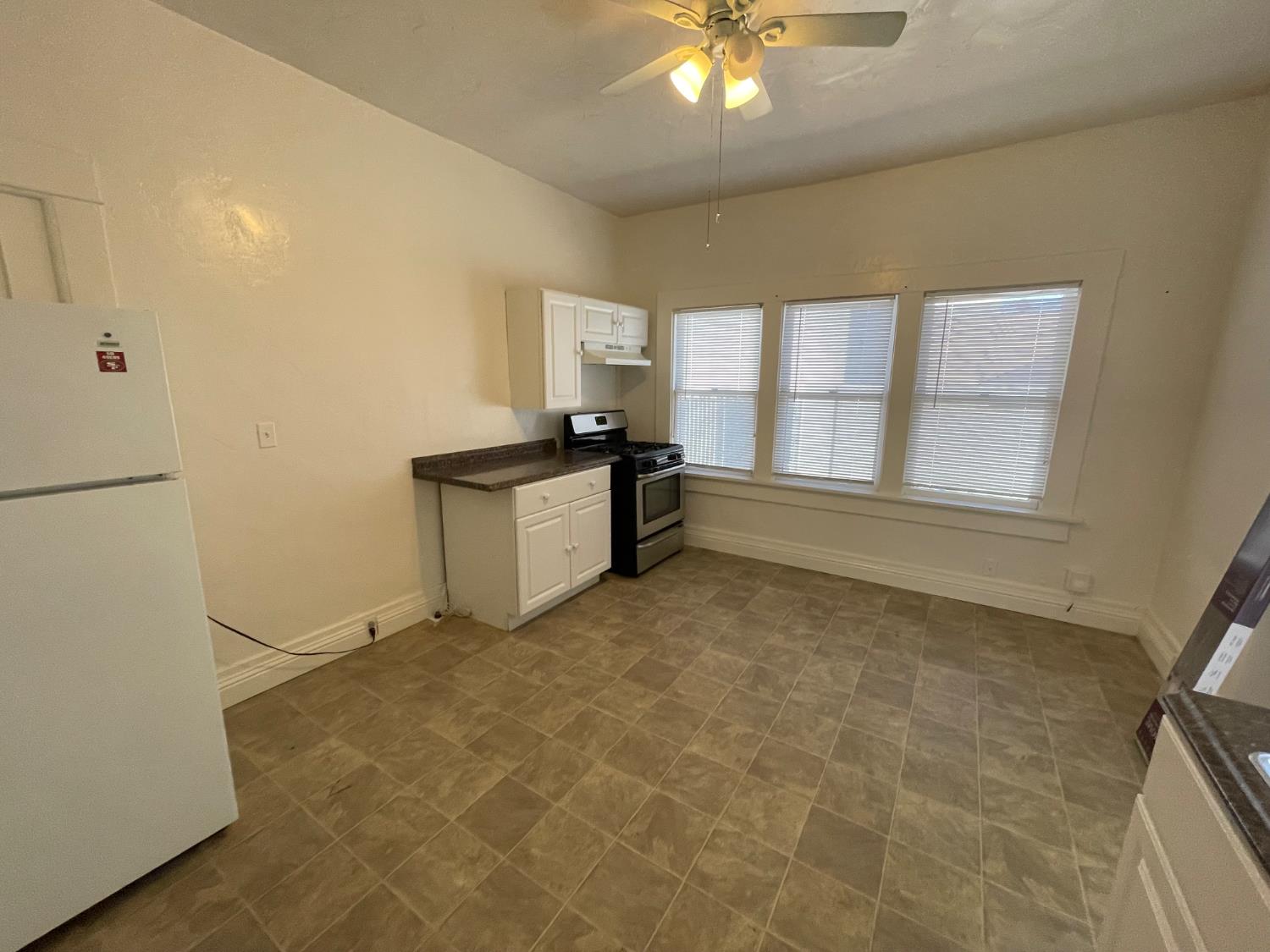 512 12th St, Modesto, CA 95354