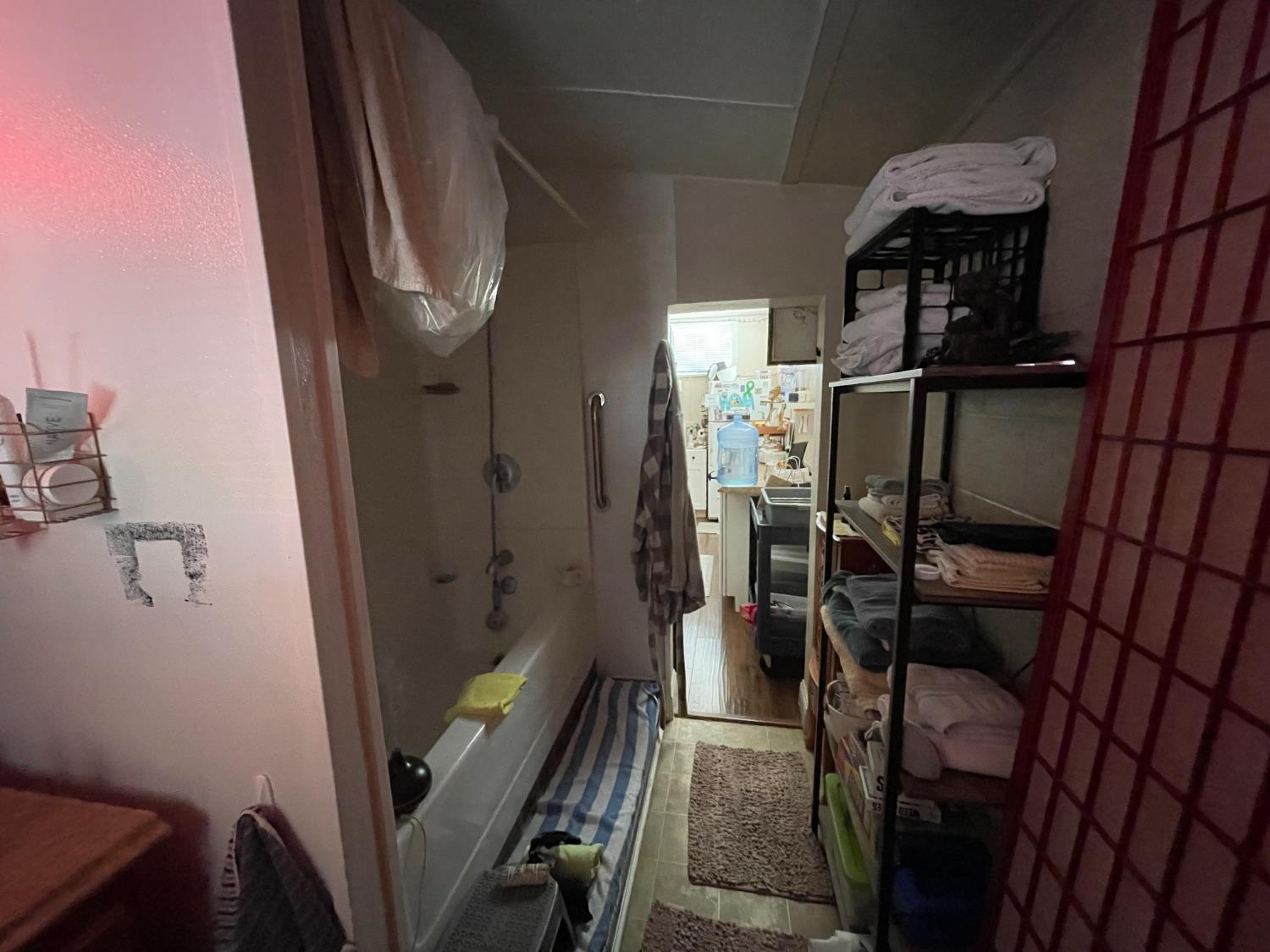 512 12th St, Modesto, CA 95354