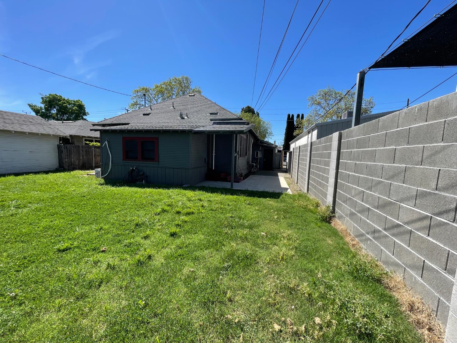 512 12th St, Modesto, CA 95354