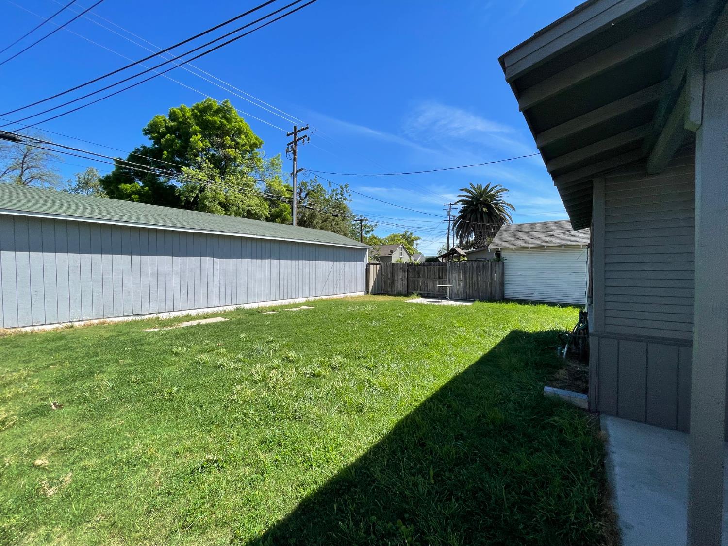 512 12th St, Modesto, CA 95354