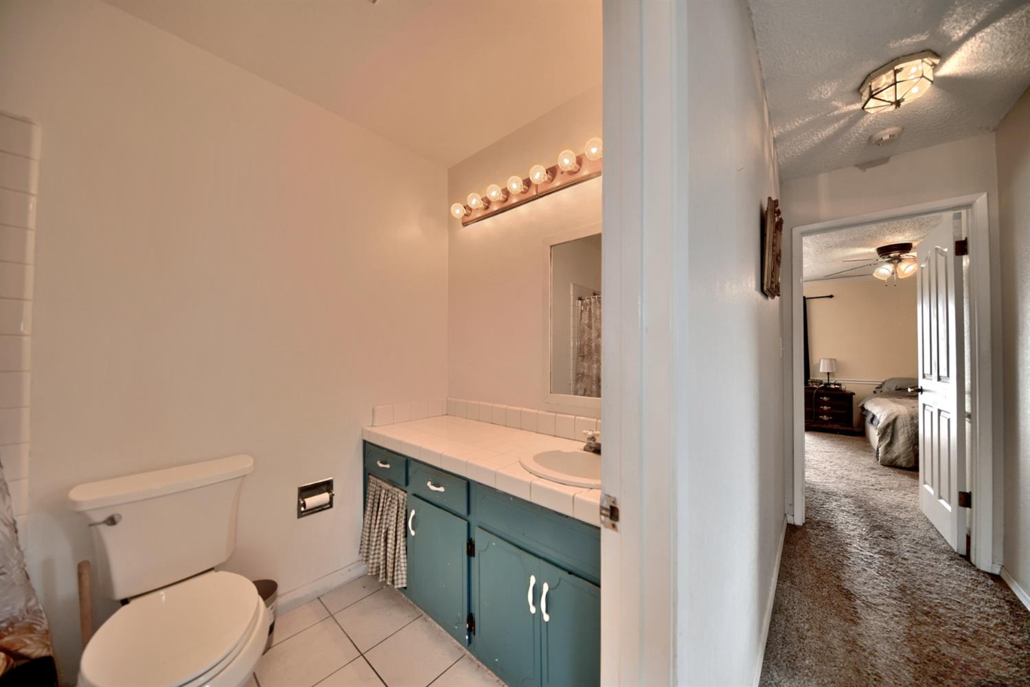 6521 Narcisco Way, Hughson, CA 95326