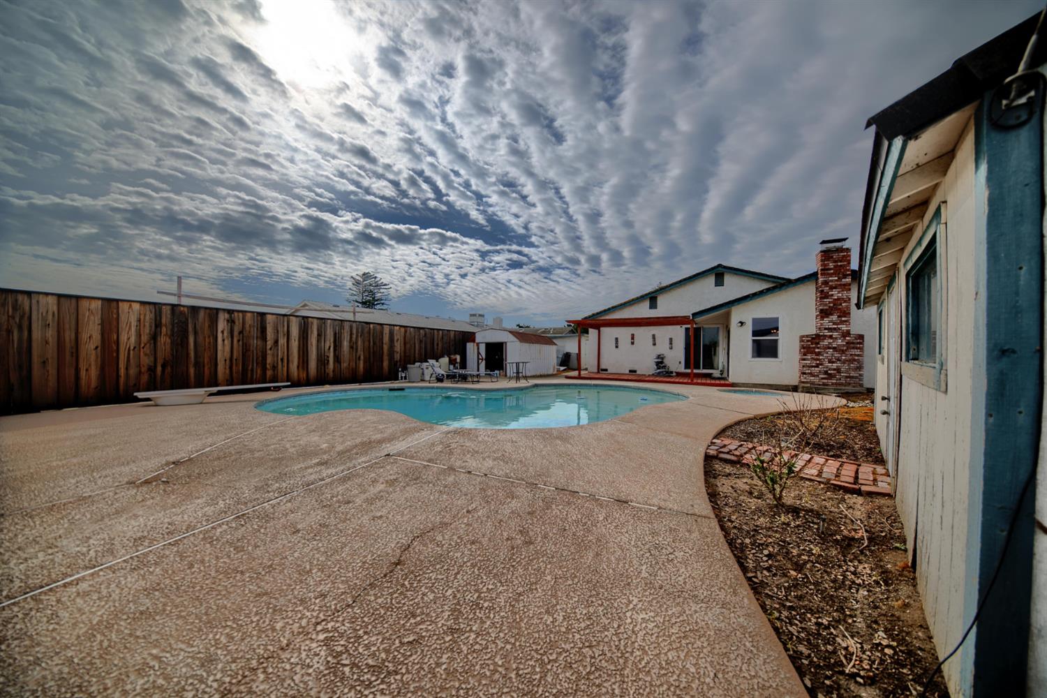 6521 Narcisco Way, Hughson, CA 95326