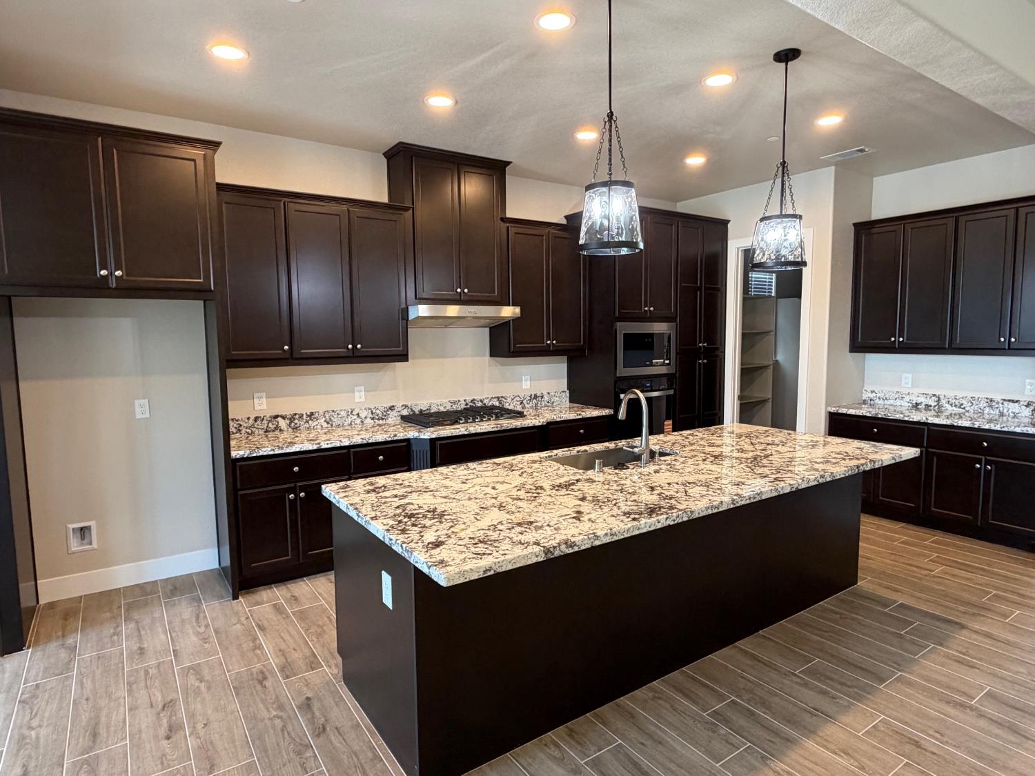 378 Tigris St, Manteca, CA 95337