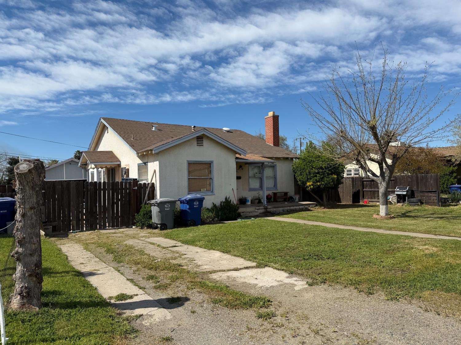 1950 Center Ave, Dos Palos, CA 93620