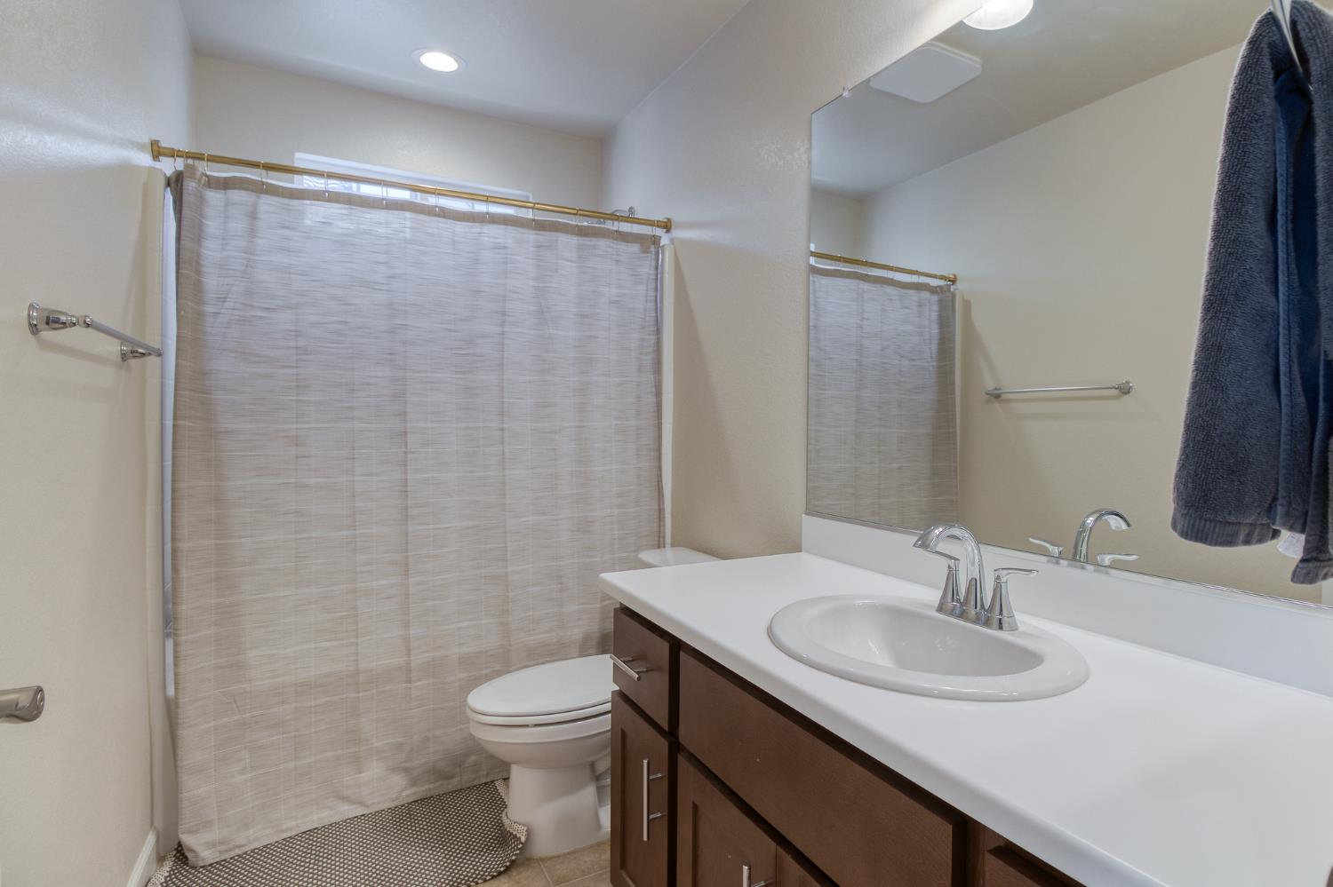 1508 Founders Point Dr, Modesto, CA 95356