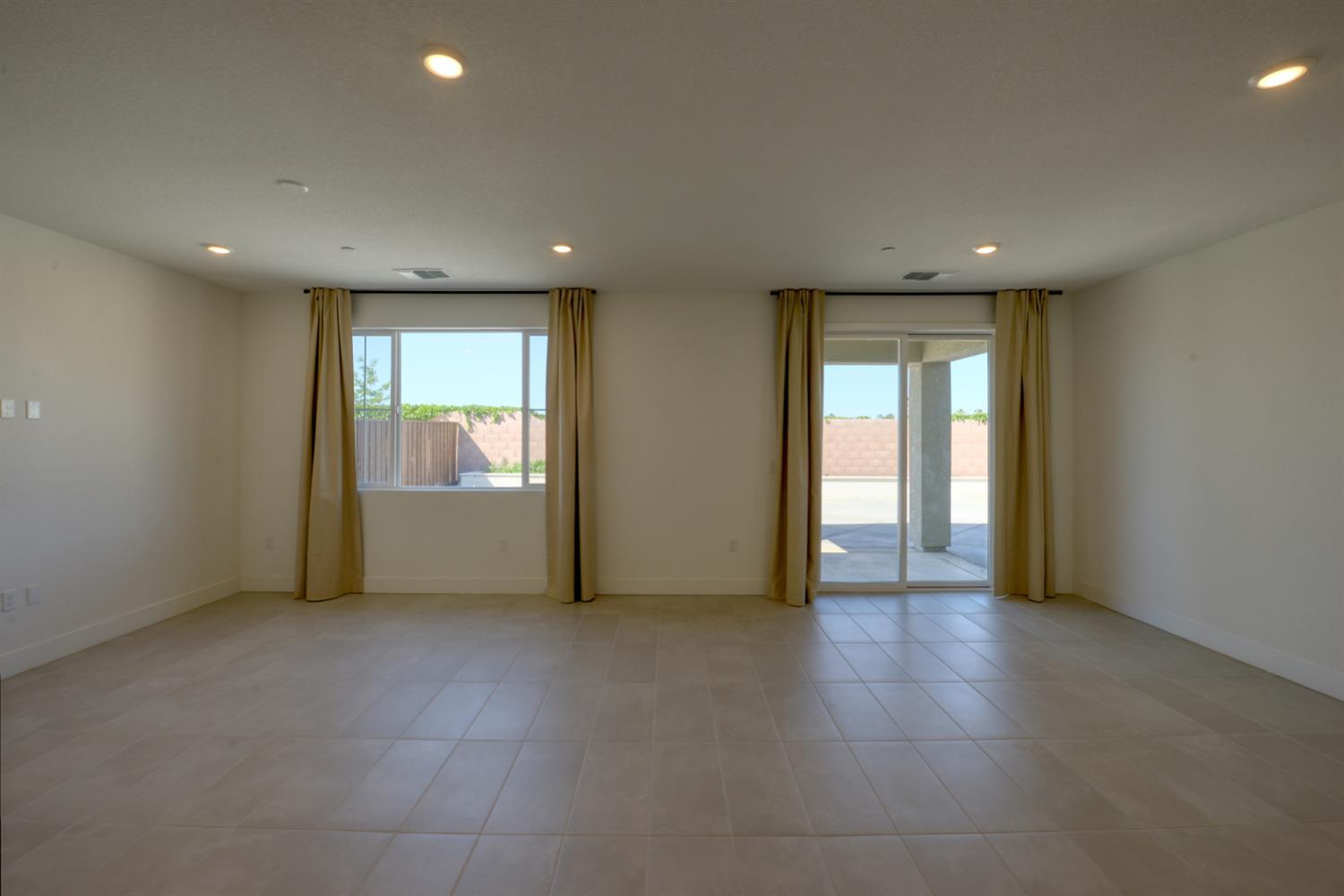 2109 Blossom Ranch, Patterson, CA 95363