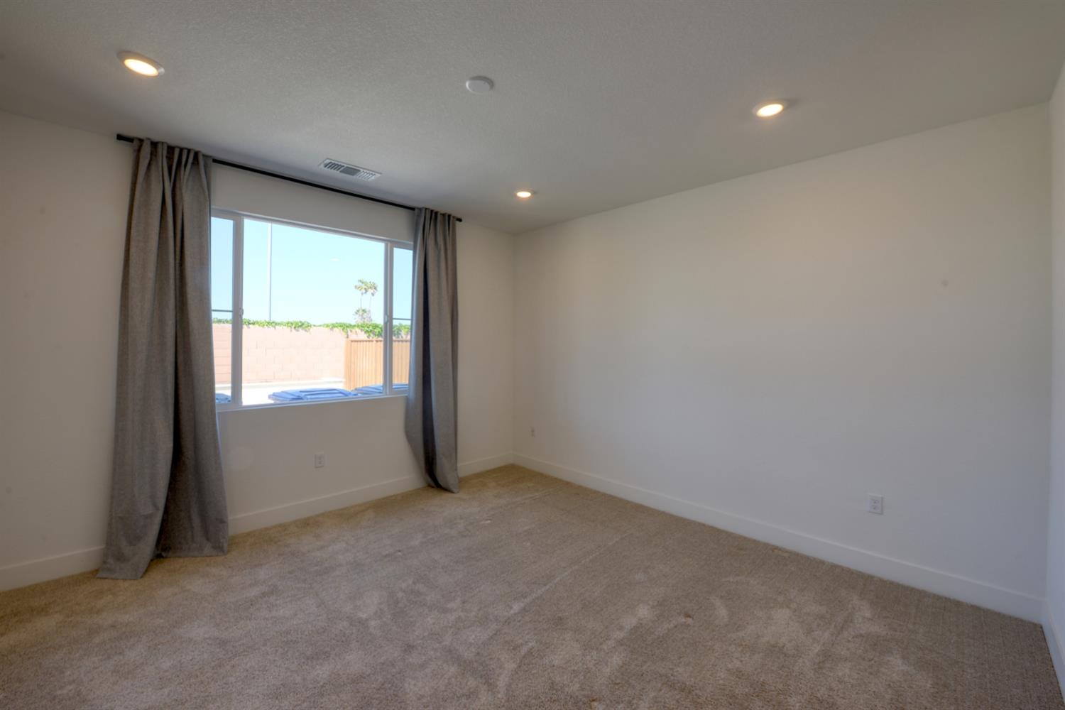 2109 Blossom Ranch, Patterson, CA 95363