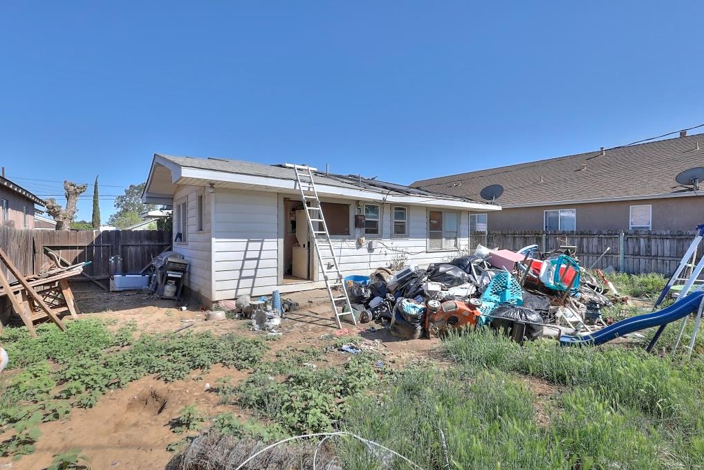 2119 Charles St, Hughson, CA 95326