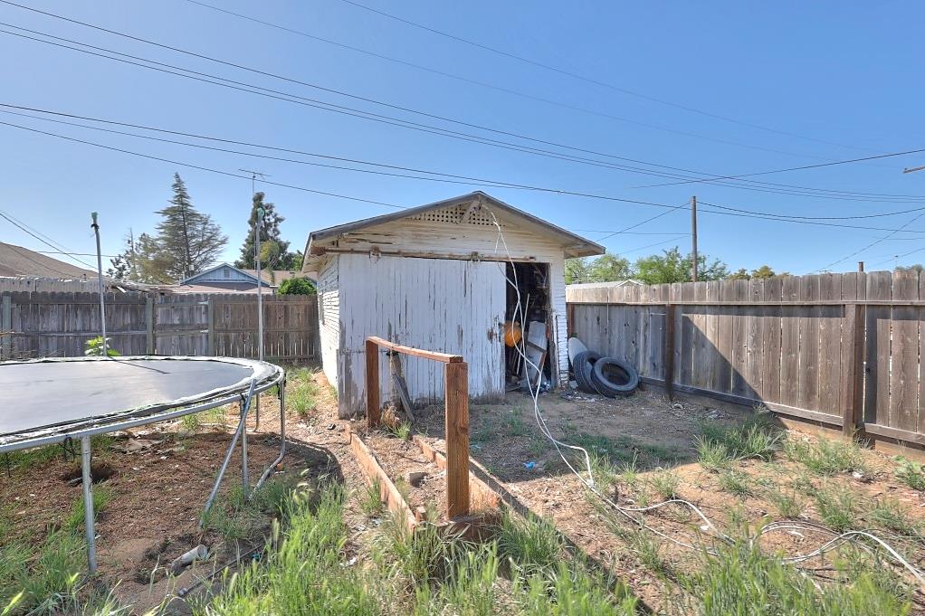 2119 Charles St, Hughson, CA 95326