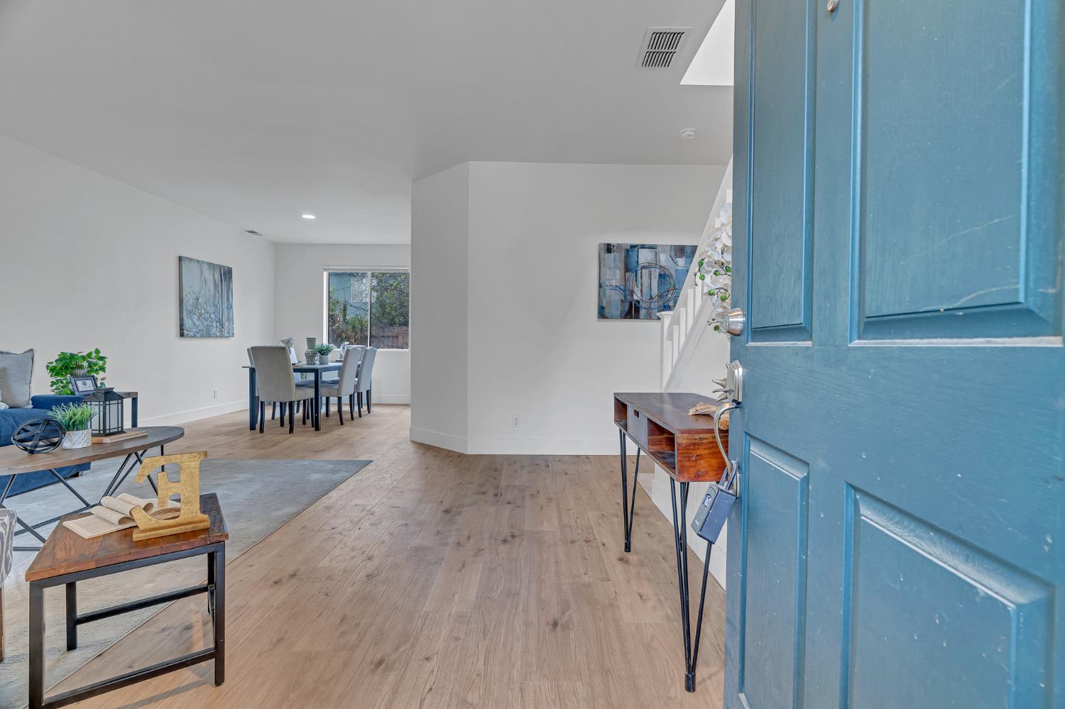 1994 Pasado Ave, Manteca, CA 95336