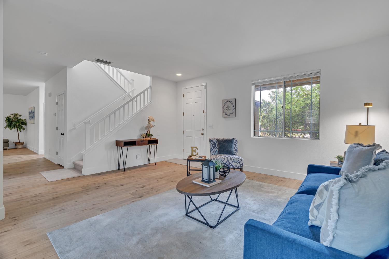 1994 Pasado Ave, Manteca, CA 95336