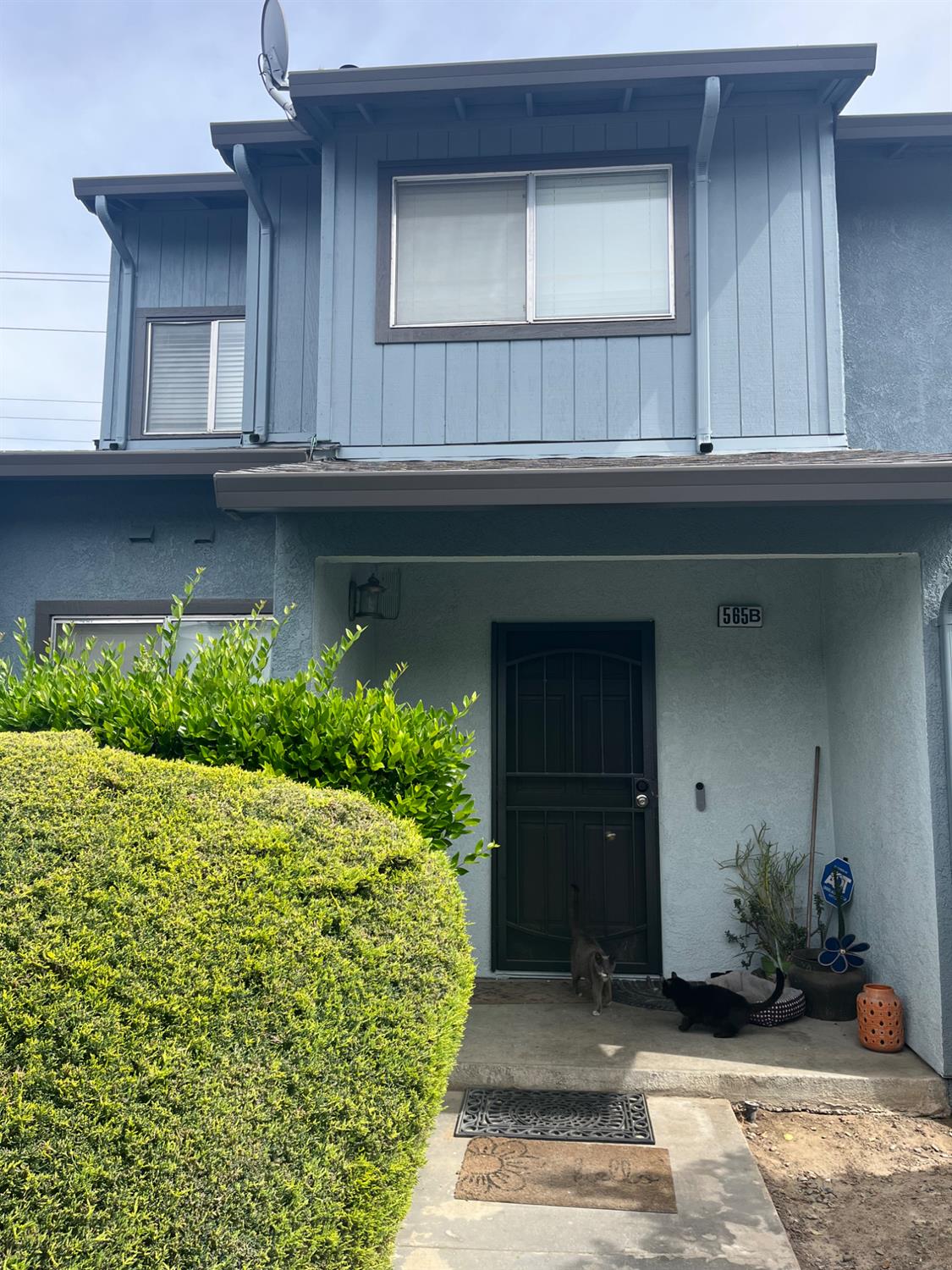 565 Lincoln Ave #B, Modesto, CA 95354