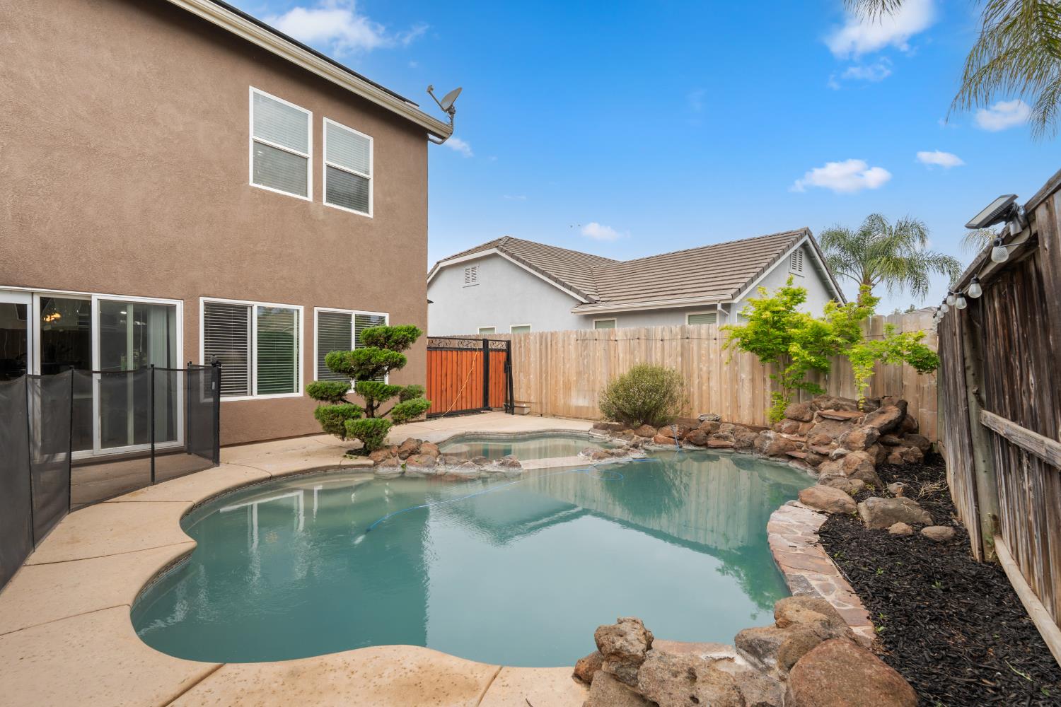 5310 Homewood Way, Riverbank, CA 95367