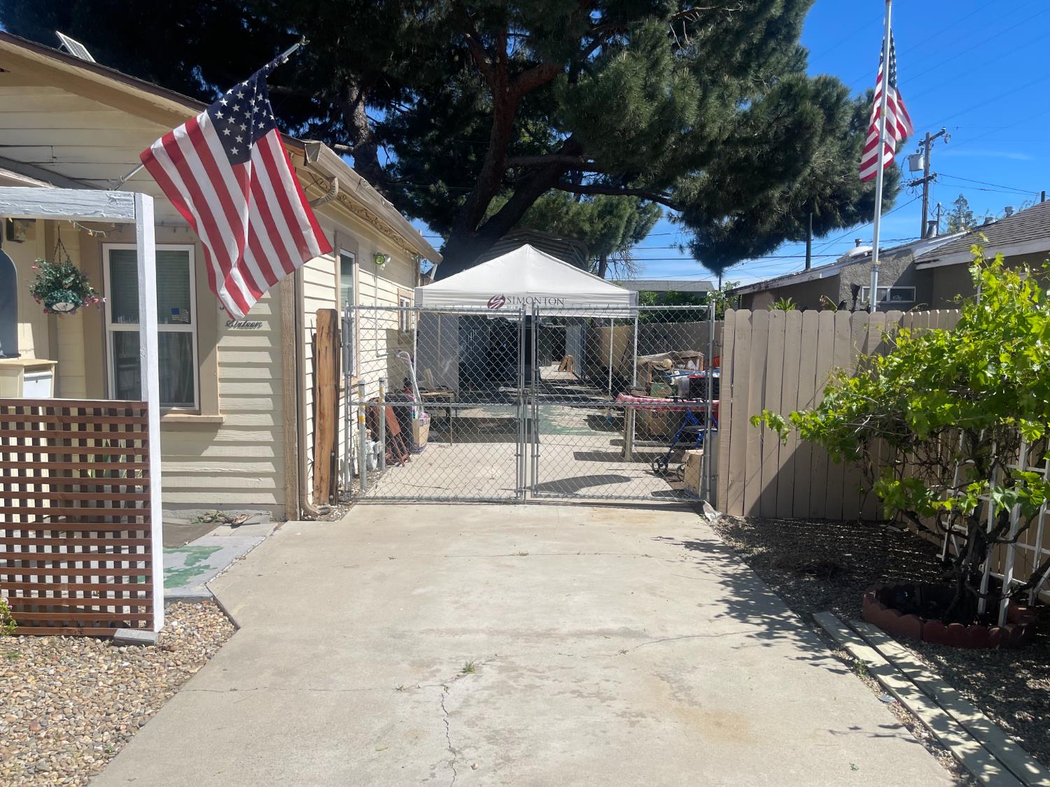 316 Poplar Ave, Manteca, CA 95336