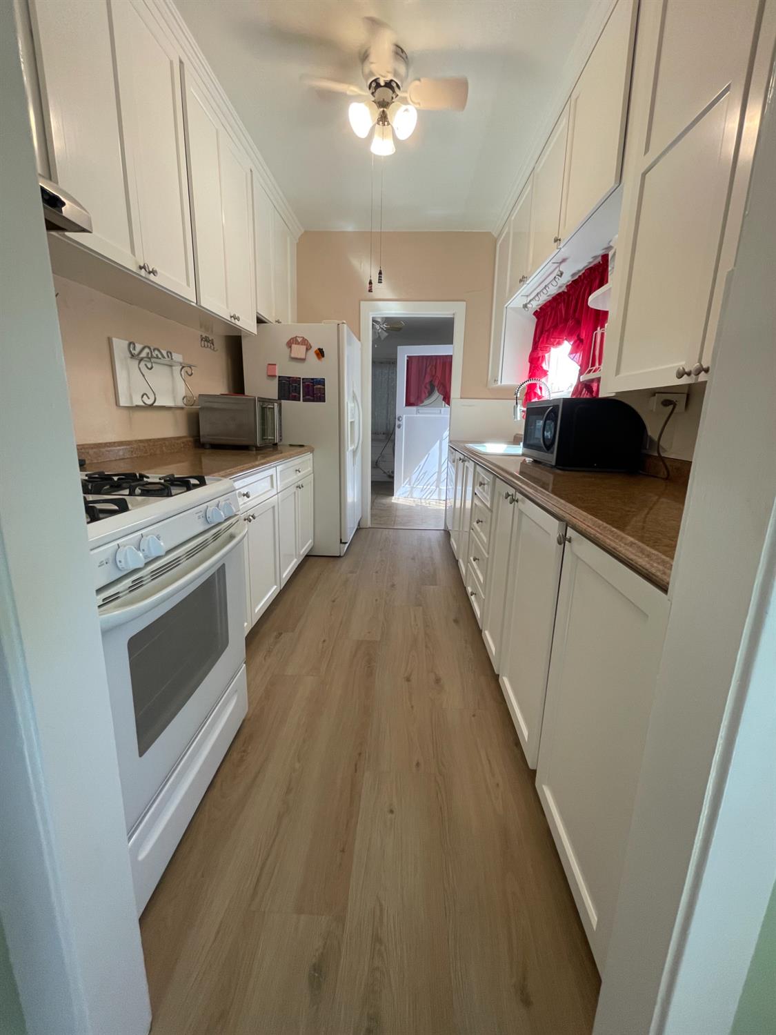 316 Poplar Ave, Manteca, CA 95336