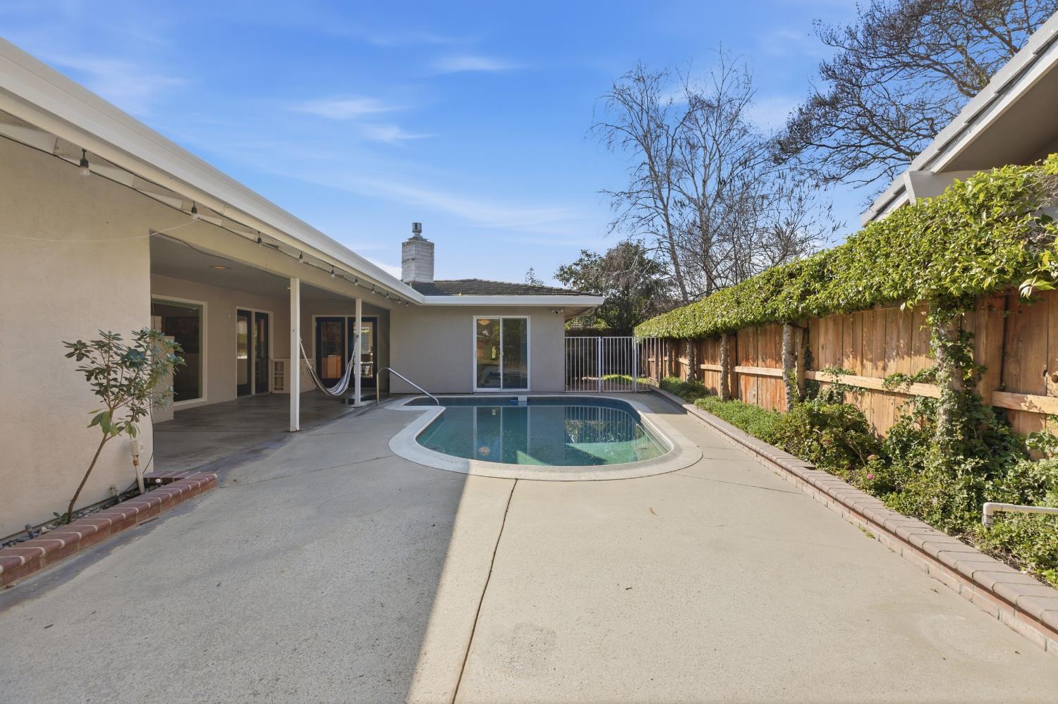 16227 Spring Creek Dr, Ripon, CA 95366