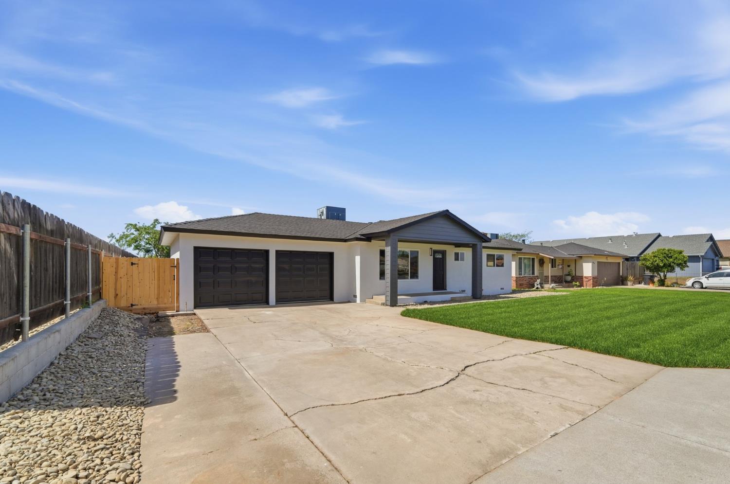 6237 Claus, Riverbank, CA 95367