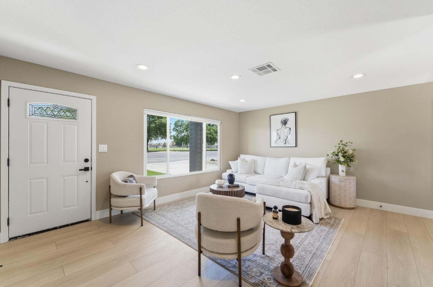 6237 Claus, Riverbank, CA 95367