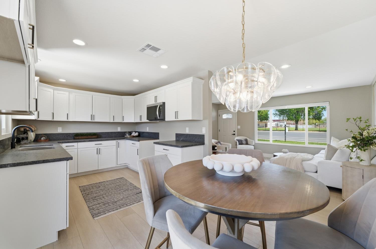 6237 Claus, Riverbank, CA 95367