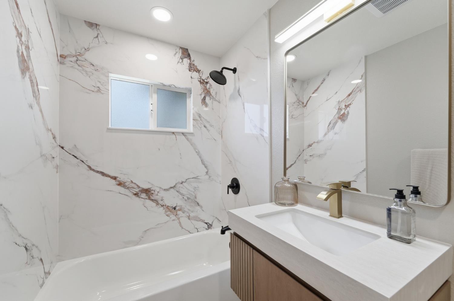 6237 Claus, Riverbank, CA 95367