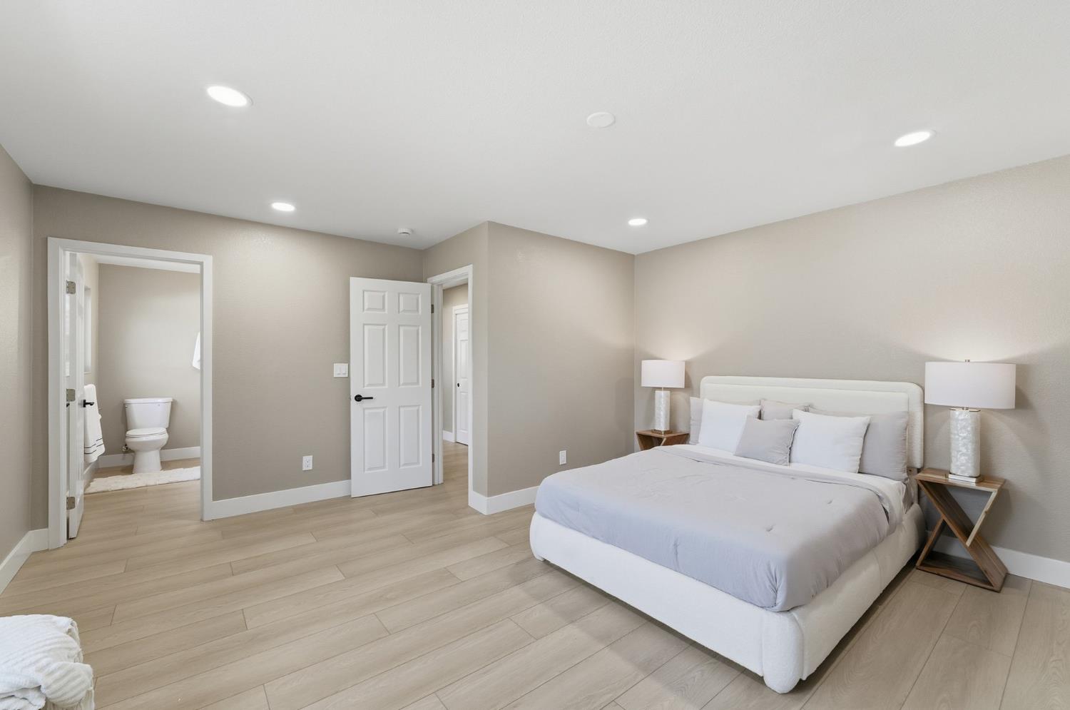 6237 Claus, Riverbank, CA 95367