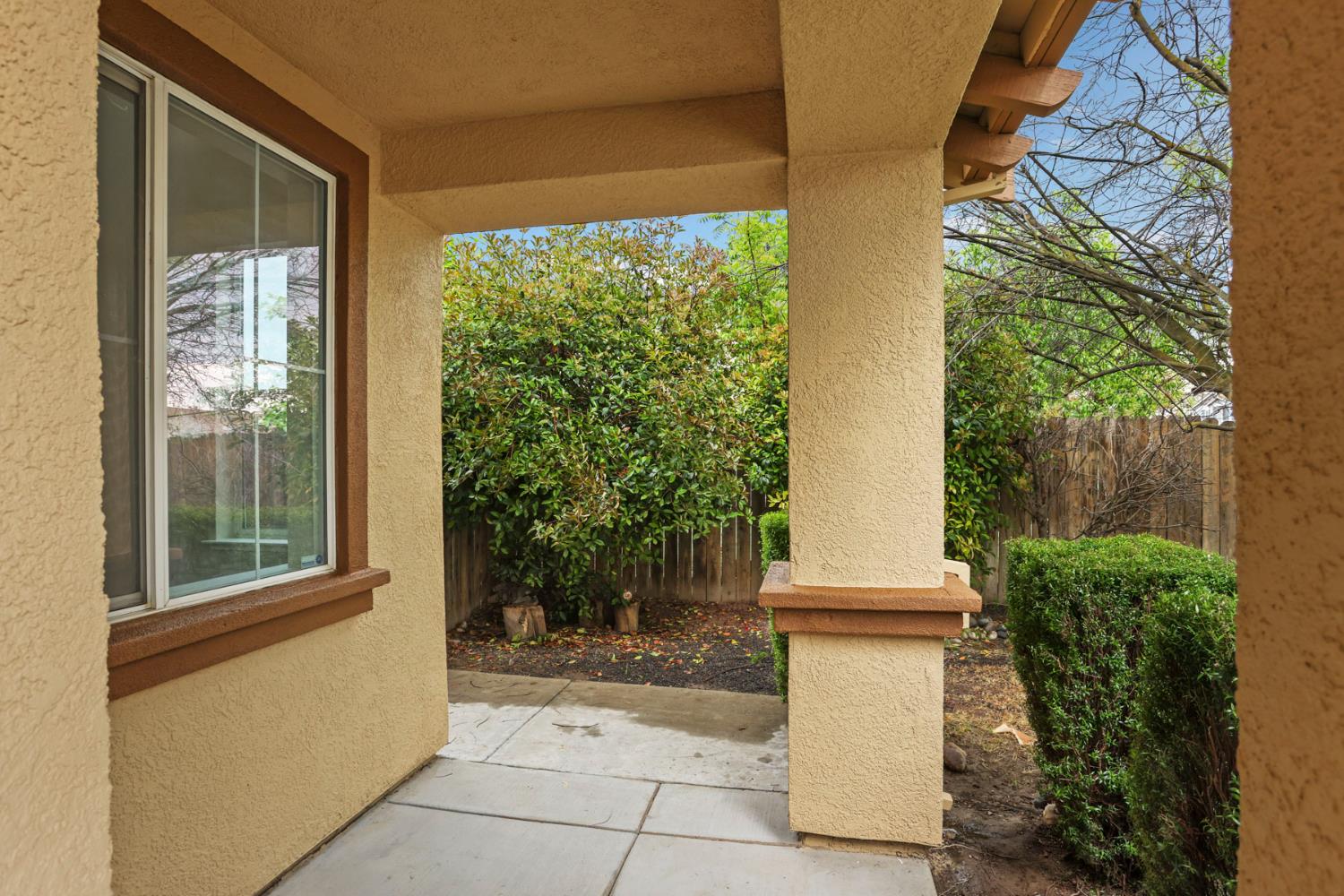 2039 Peregrine St, Manteca, CA 95337