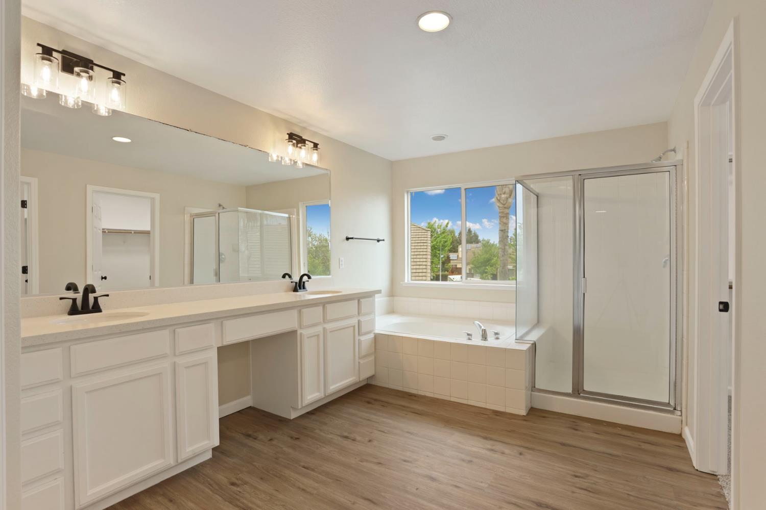 2039 Peregrine St, Manteca, CA 95337