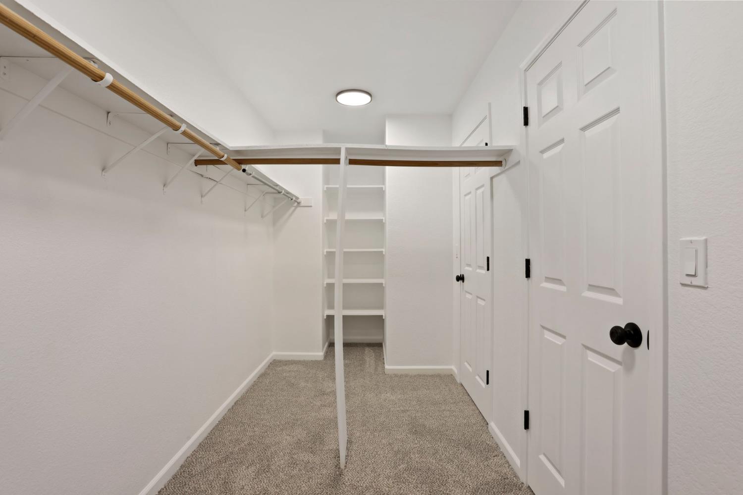 2039 Peregrine St, Manteca, CA 95337