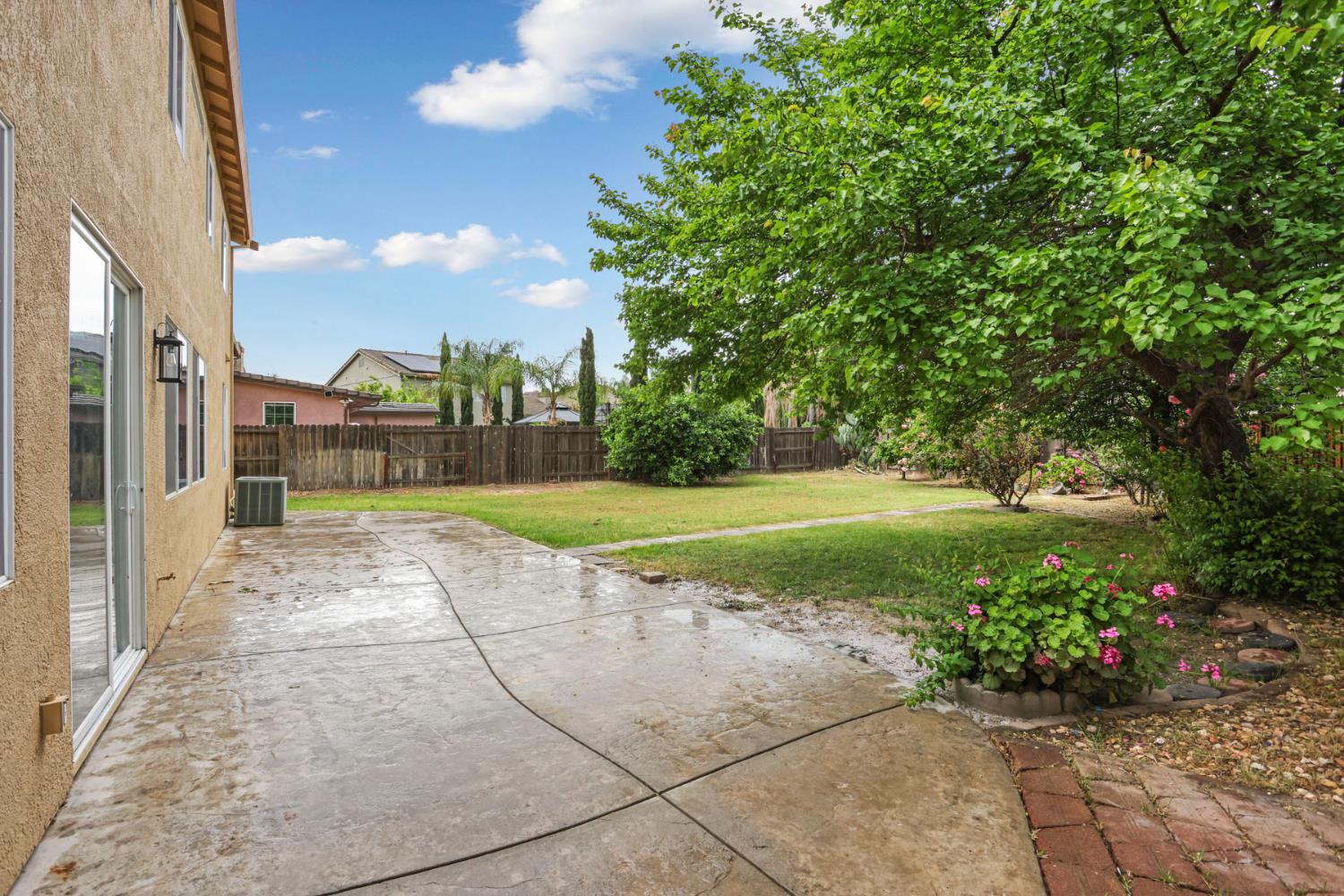 2039 Peregrine St, Manteca, CA 95337