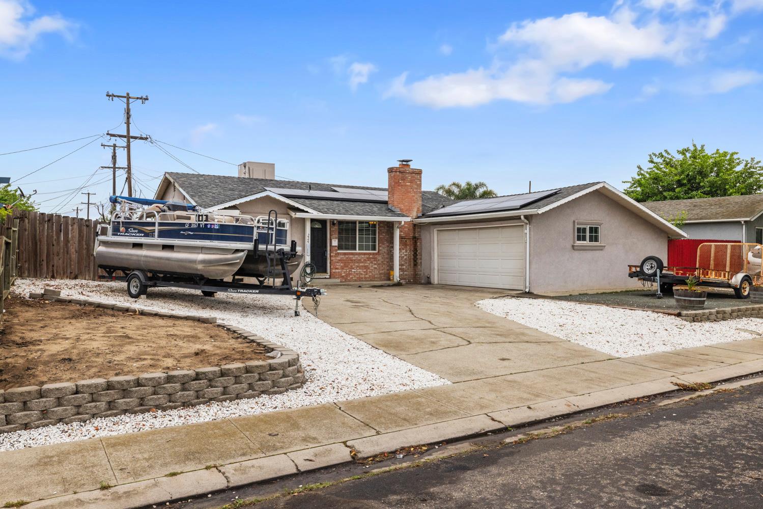 224 El Capitan Ave, Manteca, CA 95337