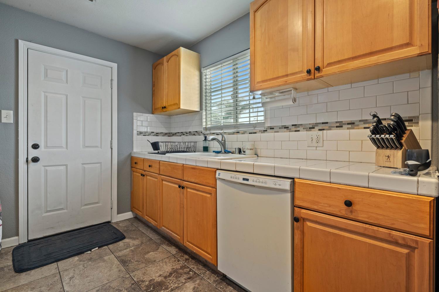 224 El Capitan Ave, Manteca, CA 95337