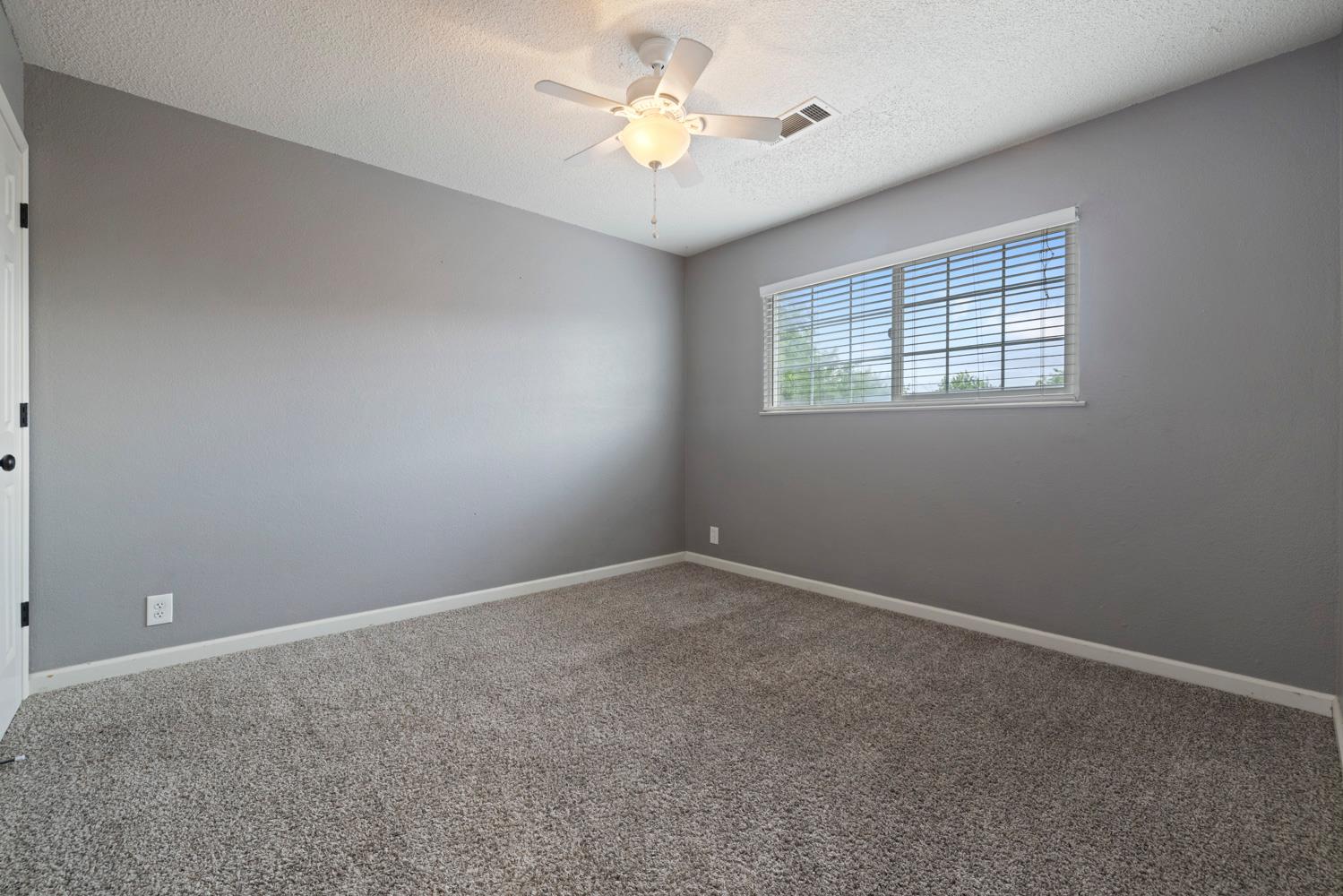 224 El Capitan Ave, Manteca, CA 95337