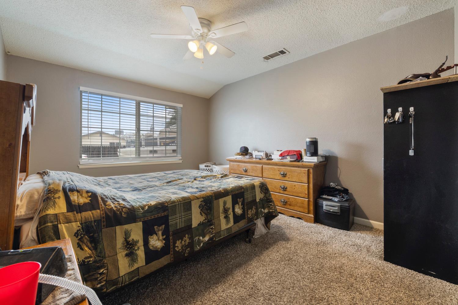 224 El Capitan Ave, Manteca, CA 95337