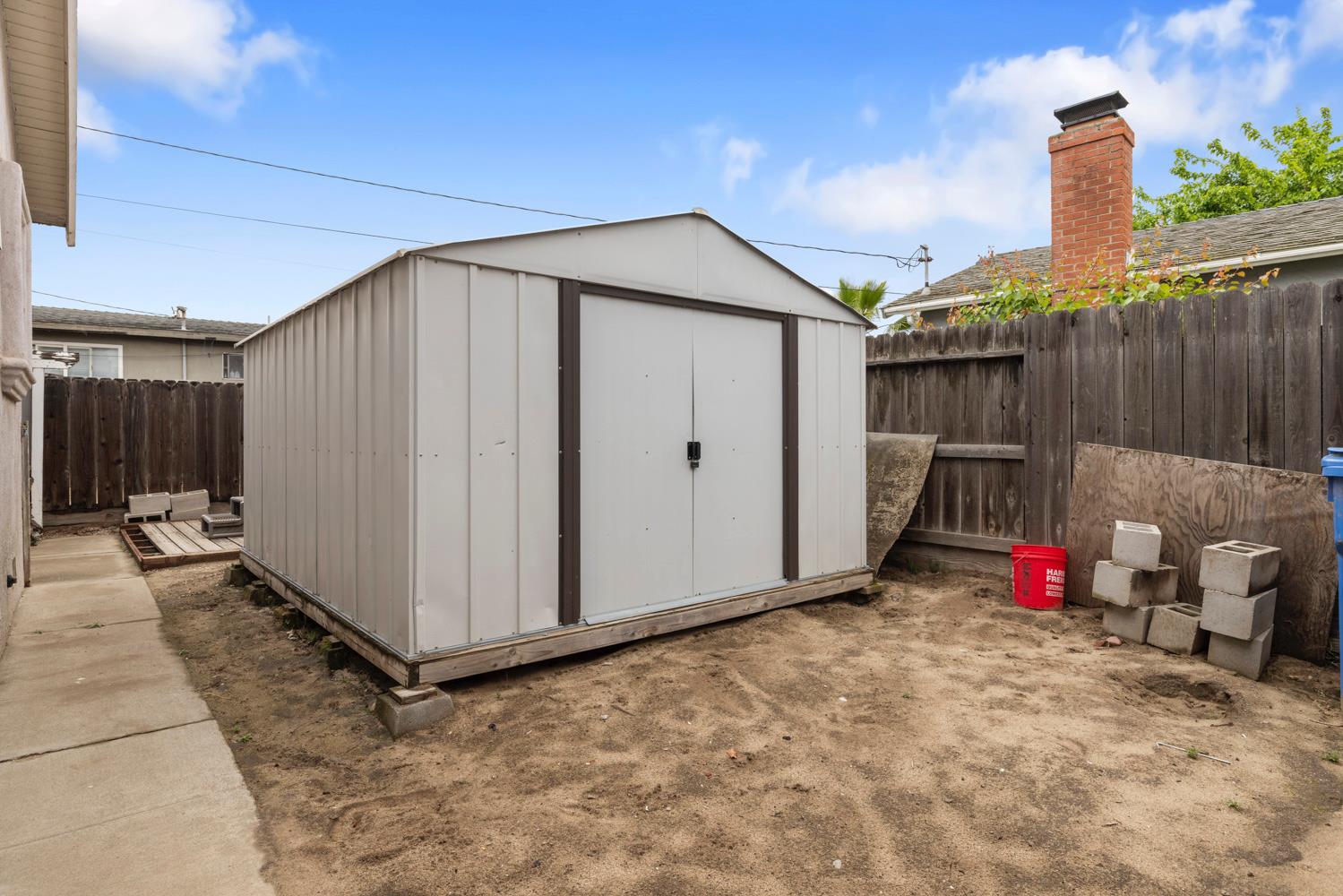 224 El Capitan Ave, Manteca, CA 95337