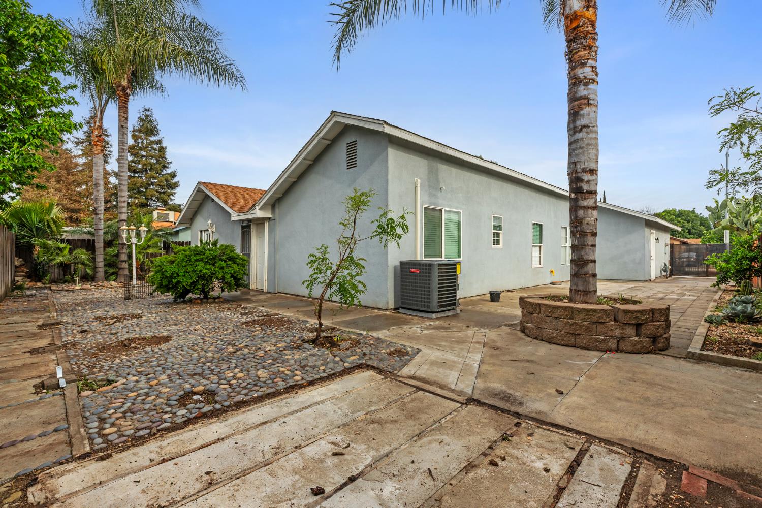 3020 Trudi Way, Modesto, CA 95354