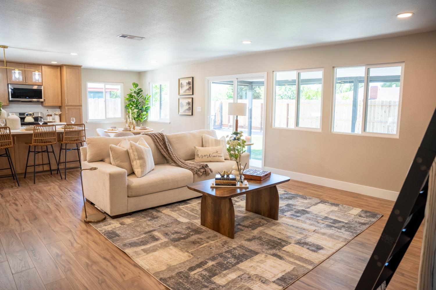 1314 Glenwood Dr, Modesto, CA 95350