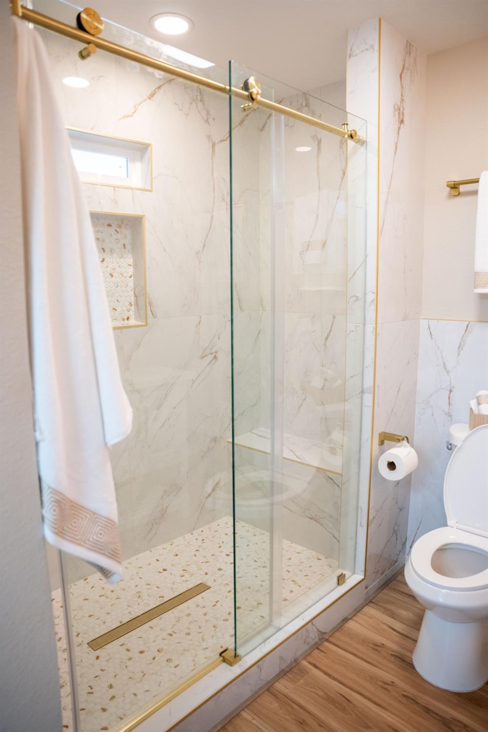 1314 Glenwood Dr, Modesto, CA 95350