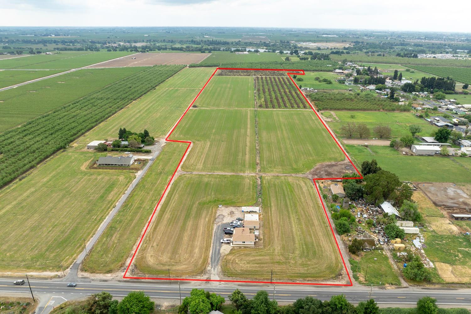 8712 Yosemite Blvd, Modesto, CA 95357