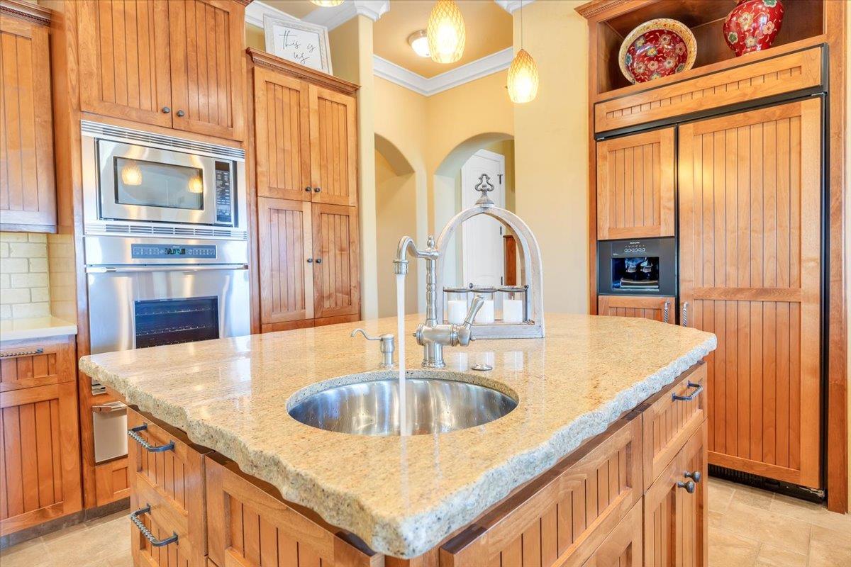 2491 Oak Creek Dr, Copperopolis, CA 95228