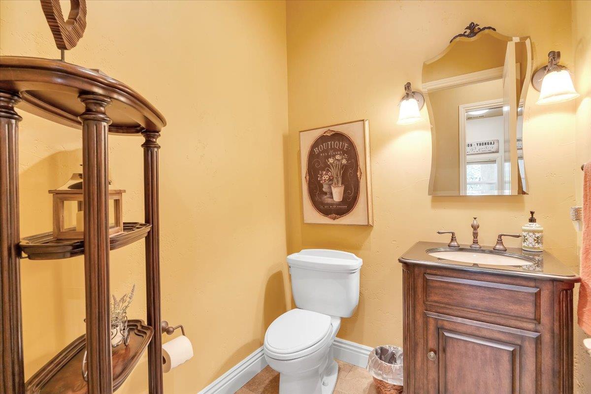 2491 Oak Creek Dr, Copperopolis, CA 95228