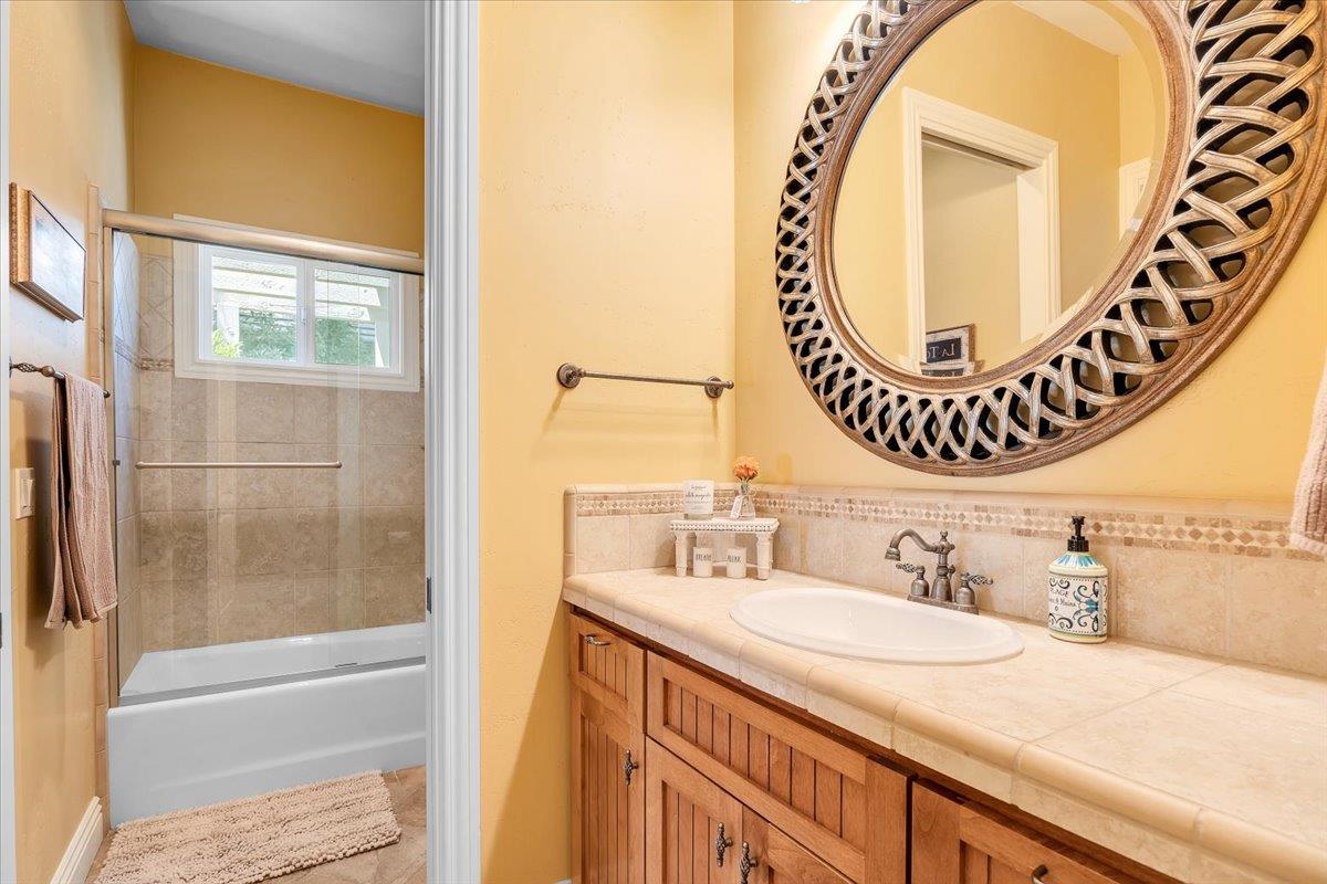 2491 Oak Creek Dr, Copperopolis, CA 95228