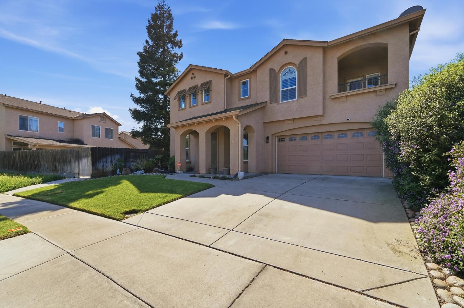 3326 S Rose Brook Dr, Riverbank, CA 95367