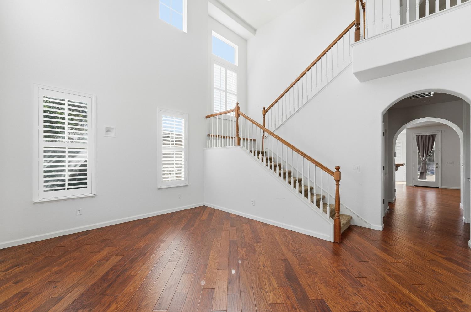 3326 S Rose Brook Dr, Riverbank, CA 95367